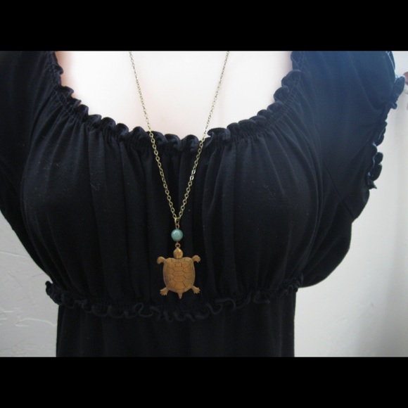 Long turtle pendant necklace $20 - Picture 4 of 4